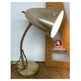 Vintage gooseneck desk lamp --works