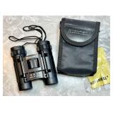 Bushnell 8x21 compact binoculars w/case
