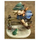 Hummel figurine "Retreat to Safety" full bee mark