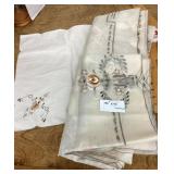 Tablecloth and napkin set