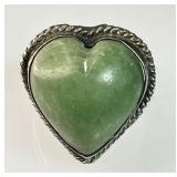 Sterling silver ring w/heart shaped green stone