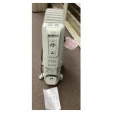 DeLonghi SafeHeat radiant portable heater