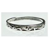 Dainty sterling silver ring