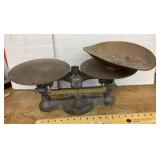 Early Detecto balance scale