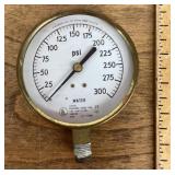 Brass pressure gauge