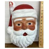 Paper mï¿½chï¿½ molded Santa Claus face