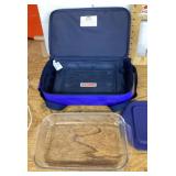 Pyrex Portables dish with lid