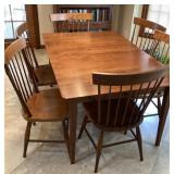 Kitchen table and 6 chairs
