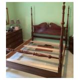 Queen size 4-poster bed