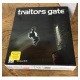 Vintage 2000 "Traitors Gate" computer game