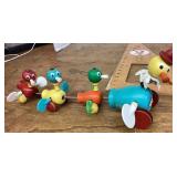 Duck family wooden pull toy