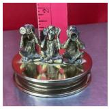 Monkey see/hear/speak no evil paperweight