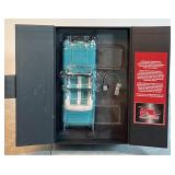 1957 Chevy Bel Air diecast car and keychain