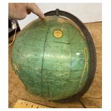 12" Cramï¿½s electric light up globe --works