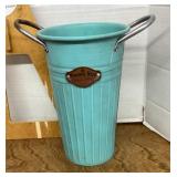 Prairie View metal flower bucket