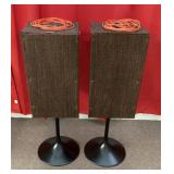 Pair oif Bose 301 speakers