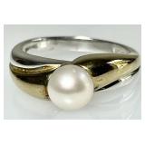 Sterling silver pearl ring