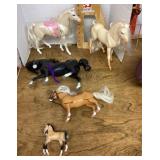 5 toy horses