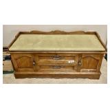 Lane cedar chest bench with padded lid