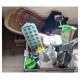 2 flats of kitchenware