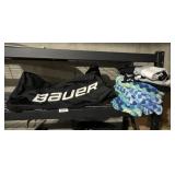 Large Bauer duffle bag, 6 beach towels