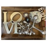 Flat of home dï¿½cor