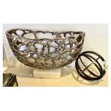 Primordial silver bowl on marble base, PLUS