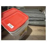 4 under-litter box mats, partial tub cat litter