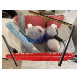 Windshield & window cleaning in flip lid tote