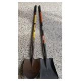 2 shovels with fiberglass handles