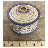 Ceramic windproof ashtray with lid