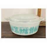 Pyrex Amish Butterprint casserole with lid