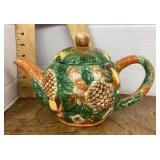 Ceramic teapot