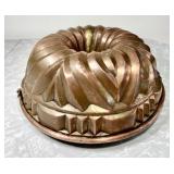 Antique copper Kugelhopf pudding/cake mold