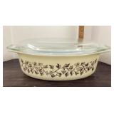 Pyrex Golden Grape Vine casserole