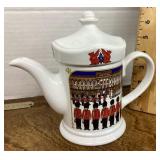 Wade teapot --London Life