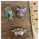 NEW Betsey Johnson rings and brooch