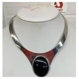 Collar necklace with black stone