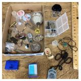Costume jewelry and smalls clean up lot