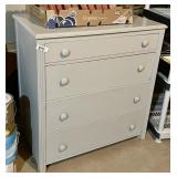4-drawer chest of drawers painted gray