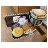 Large group of kitchen ware