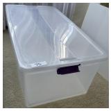 110-qt. clear lidded tote