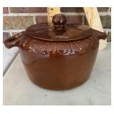 Frankoma bean pot --chip on lid