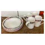 4 holiday bowls and cups
