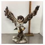 Owl figure