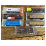 7 N gauge train cars