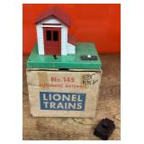 Lionel No. 145 automatic gateman --damaged