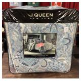 Queen comforter set