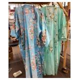 2 kimonos