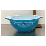 Pyrex Snowflake Blue Garland Cinderella bowl 442